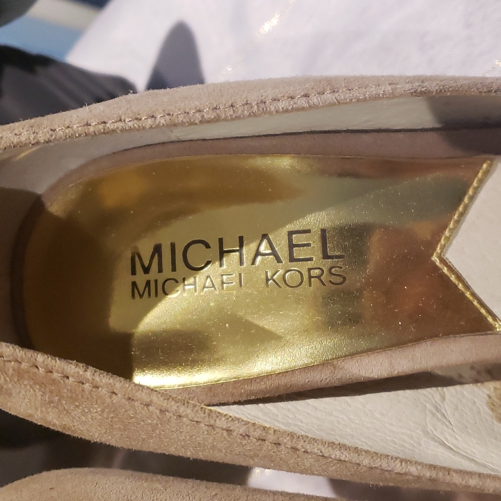 ❣️💫MARK DOWN 💫❣️ Nude Michael Kors heel shoes - Picture 3 of 12